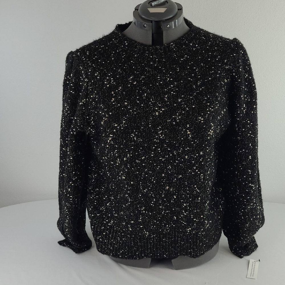 NWT Black metallic Speckled Sweater size L with puff sleeve